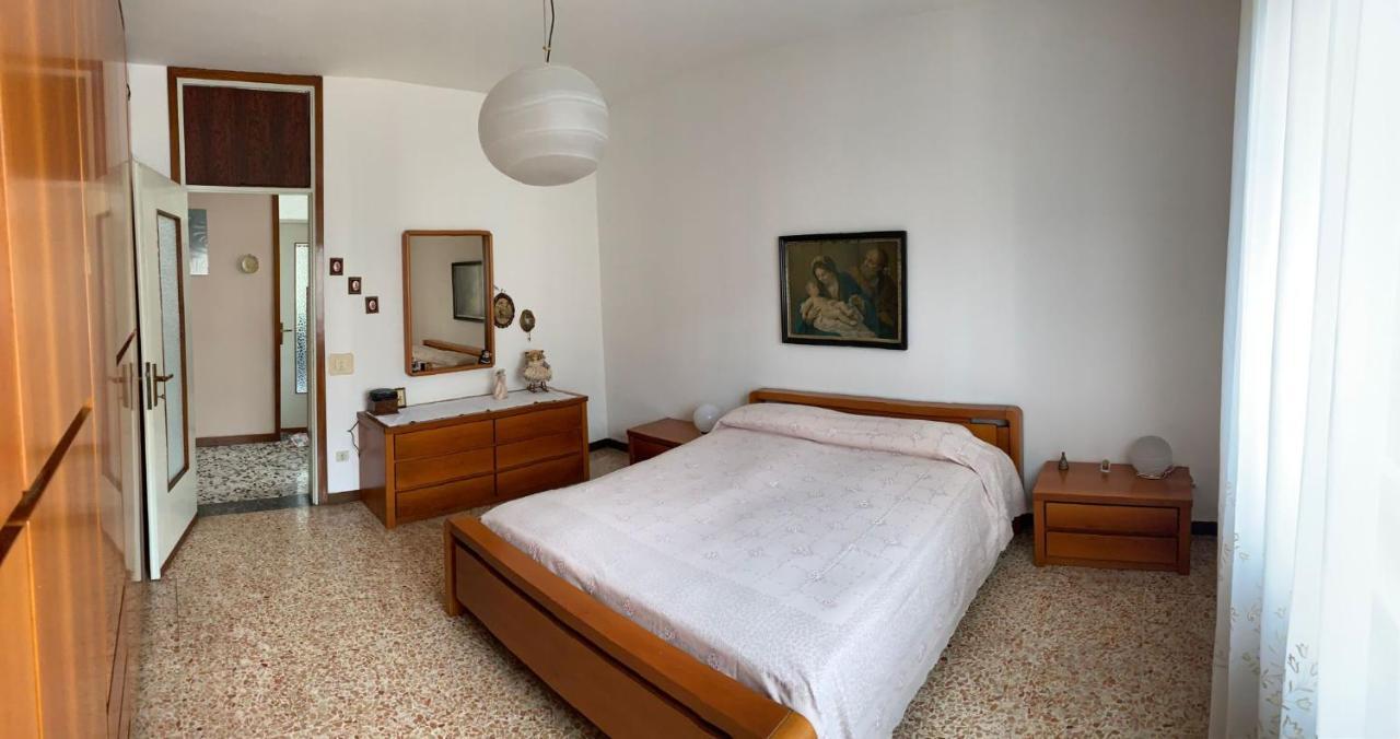 Villa The Swan - Composed By 2 Apartments Mandello del Lario Exteriör bild