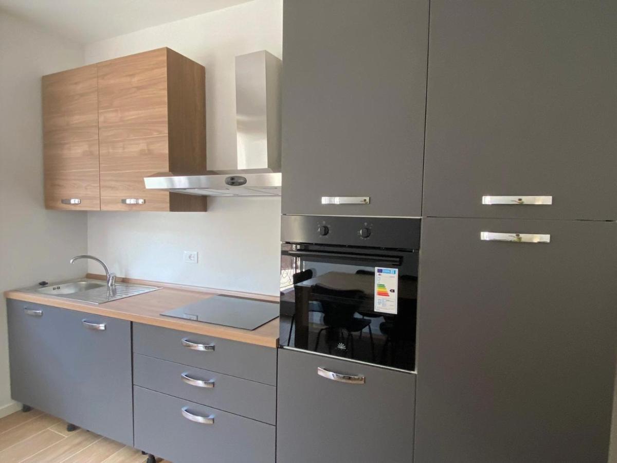 Villa The Swan - Composed By 2 Apartments Mandello del Lario Exteriör bild